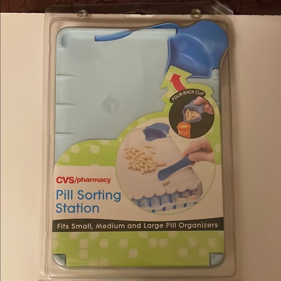 CVS Blue Pill Sorting Station - Picture 1 of 2